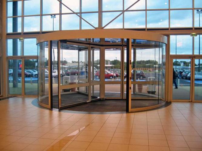 臨朐縣金田旋轉門廠產品列表 匠心旋轉，門戶新篇